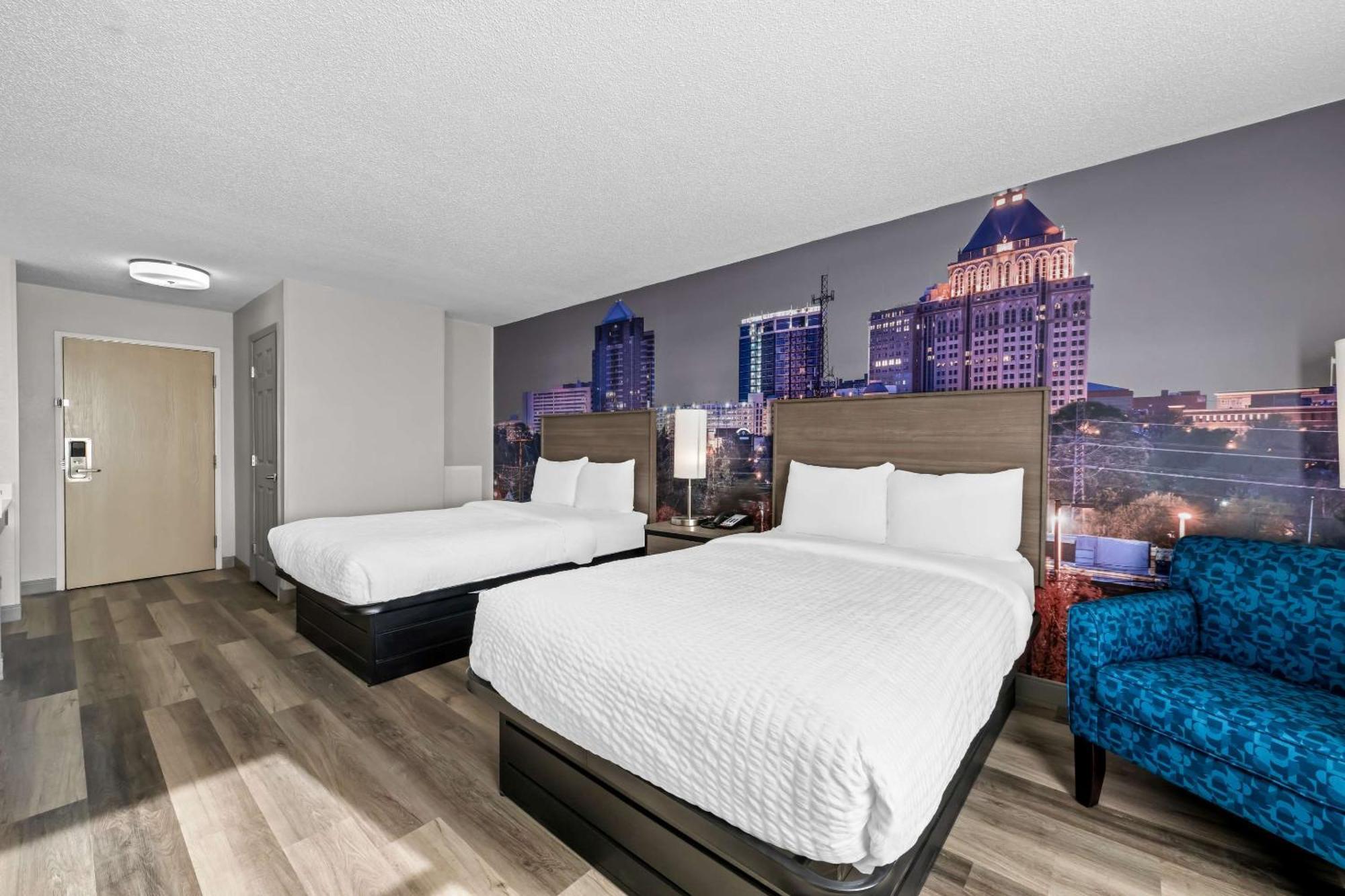Hotel Clarion Pointe Archdale Esterno foto