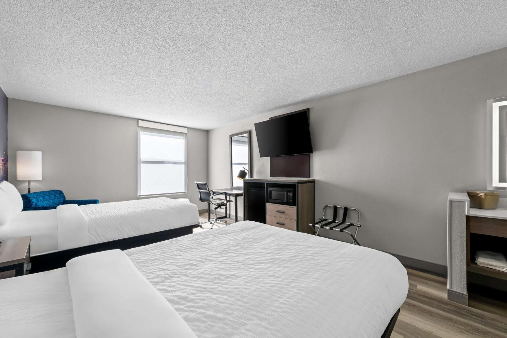 Hotel Clarion Pointe Archdale Esterno foto