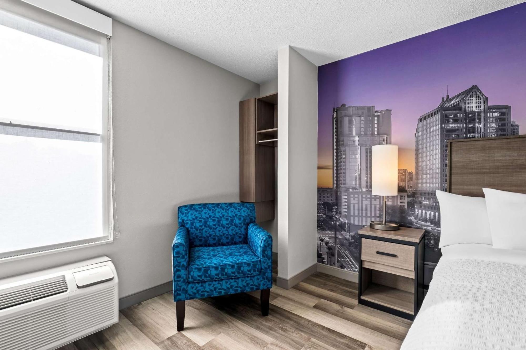 Hotel Clarion Pointe Archdale Esterno foto