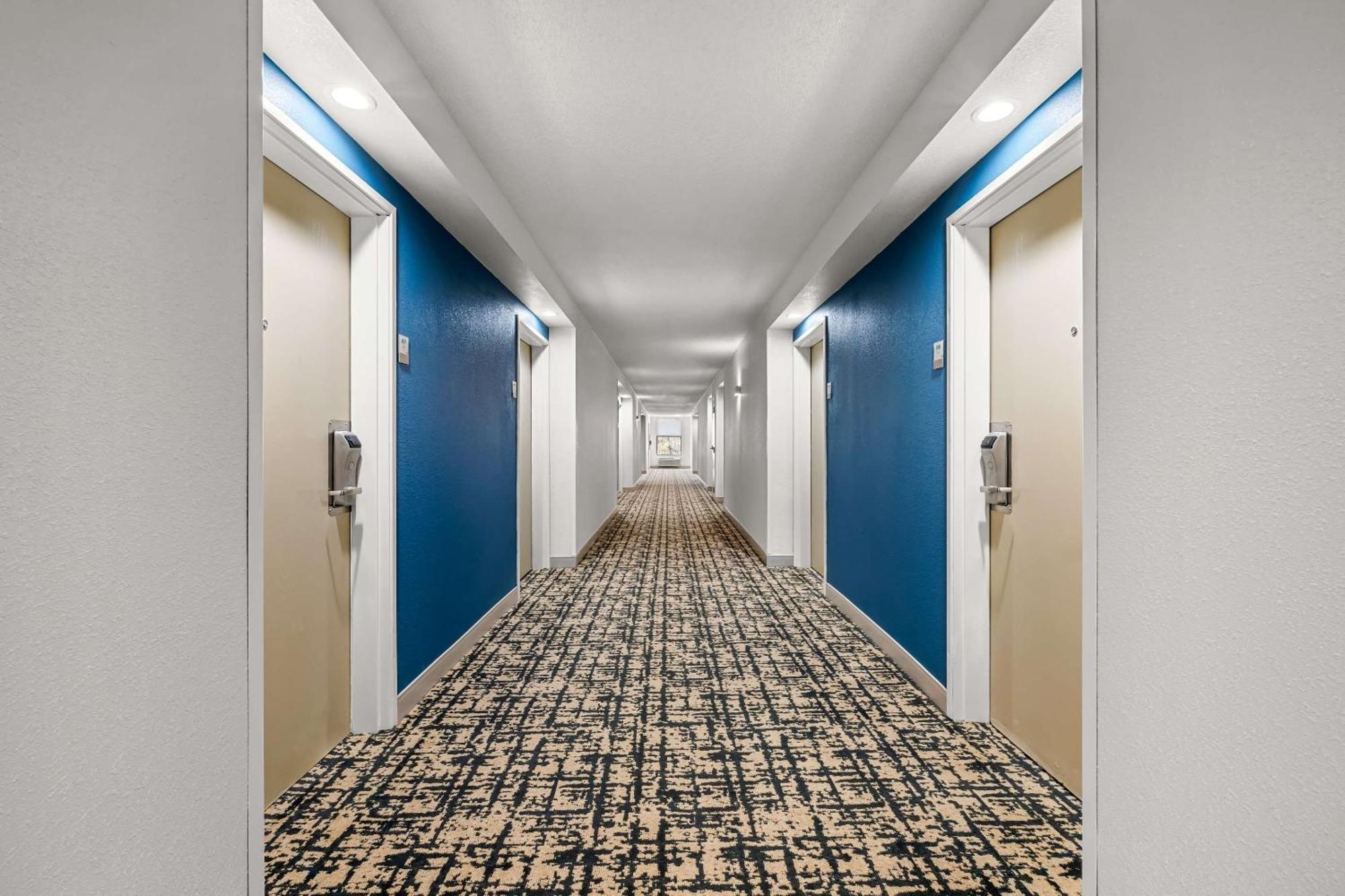 Hotel Clarion Pointe Archdale Esterno foto