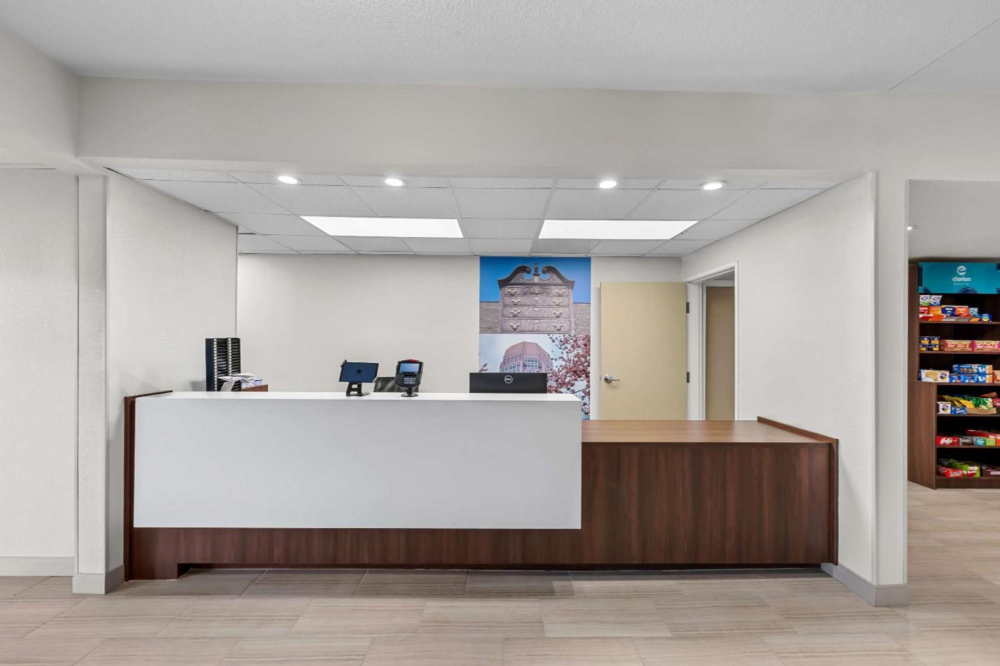 Hotel Clarion Pointe Archdale Esterno foto