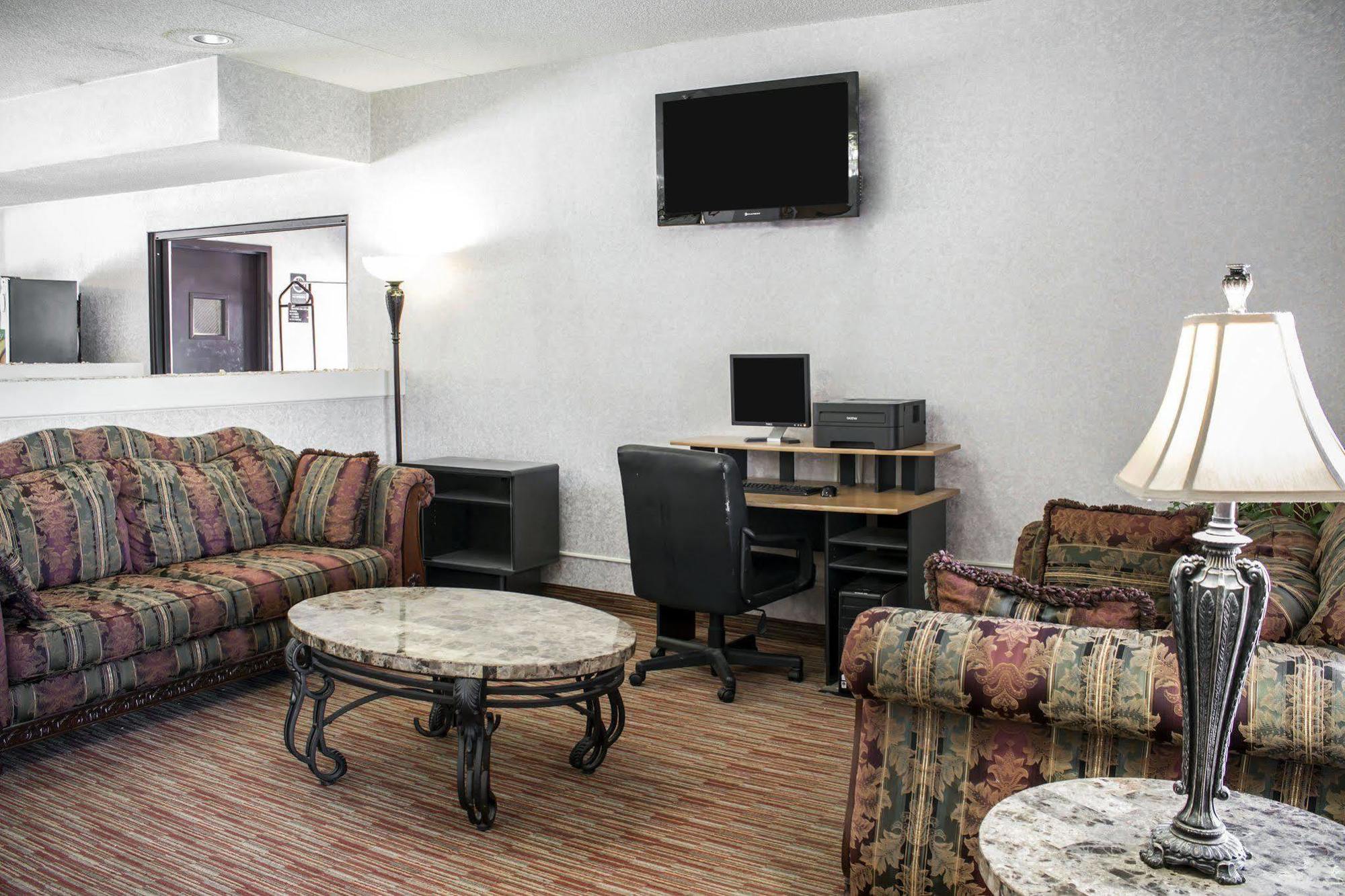 Hotel Clarion Pointe Archdale Esterno foto