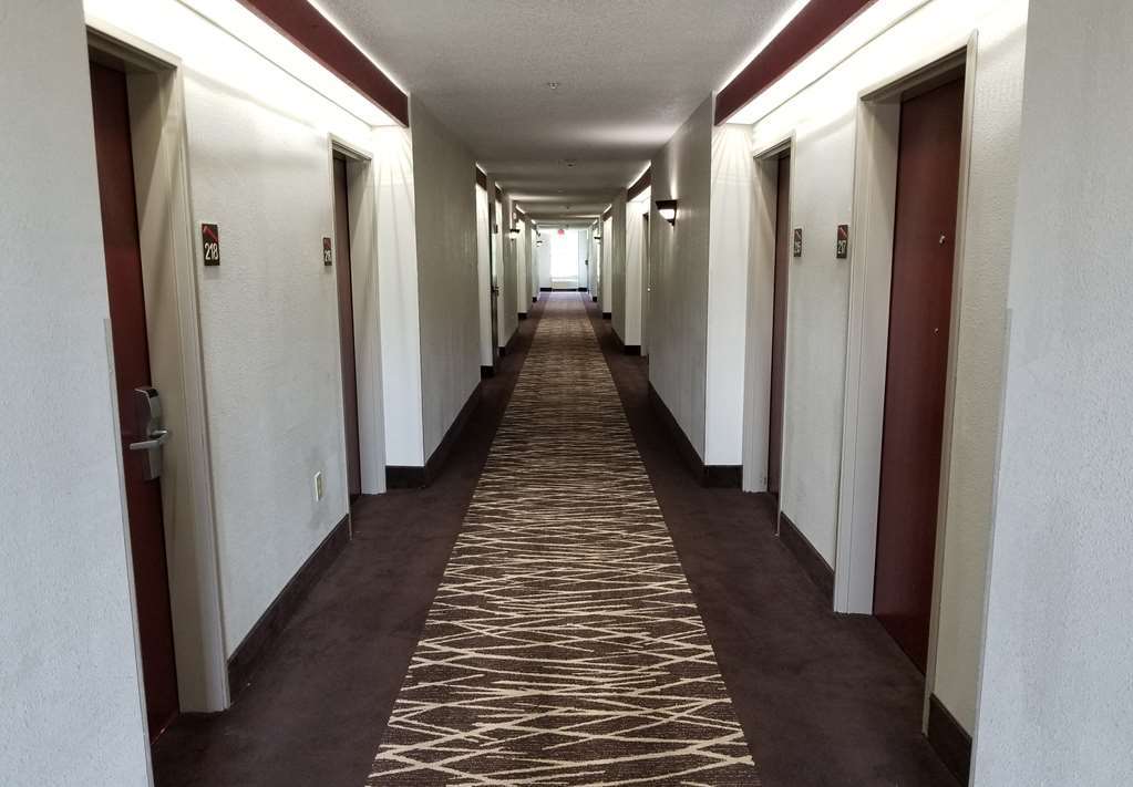 Hotel Clarion Pointe Archdale Amenities foto